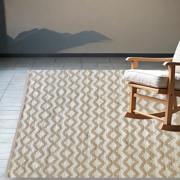 Urban86 Handcrafted Tribal Diamond Pattern Woven Area Rug - Picture 8 of 16